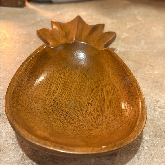 Wooden Pineapple Shaped Bowl made in Philippines - Picture 3 of 9